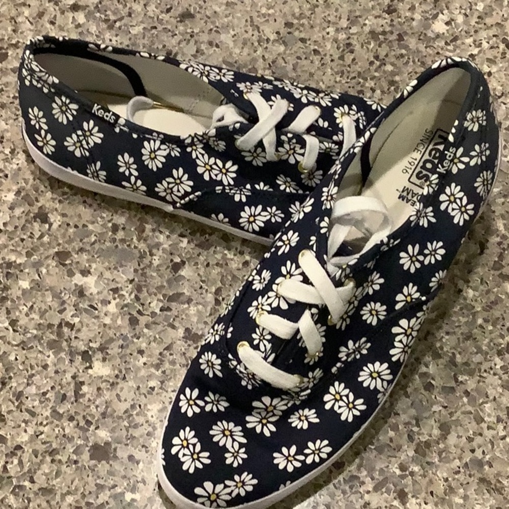 Ked’s floral sneakers, size 8